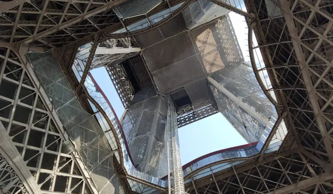 Poème écrit à la tour Eiffel 