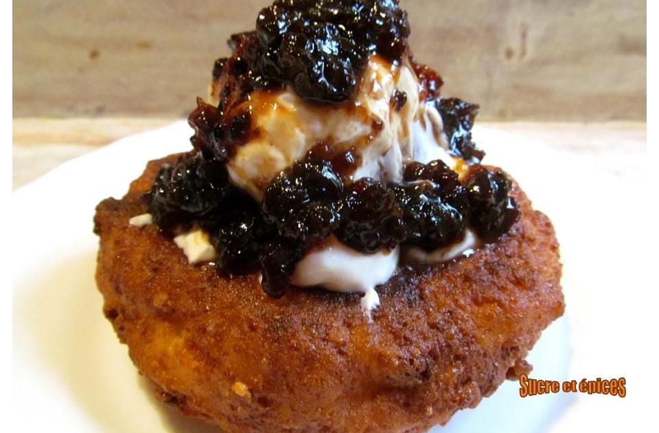 Beignets roumains au fromage frais - Papanasi