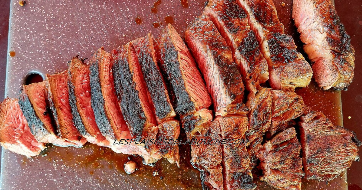 Côte de bœuf frottée au RUB et cuit au BBQ