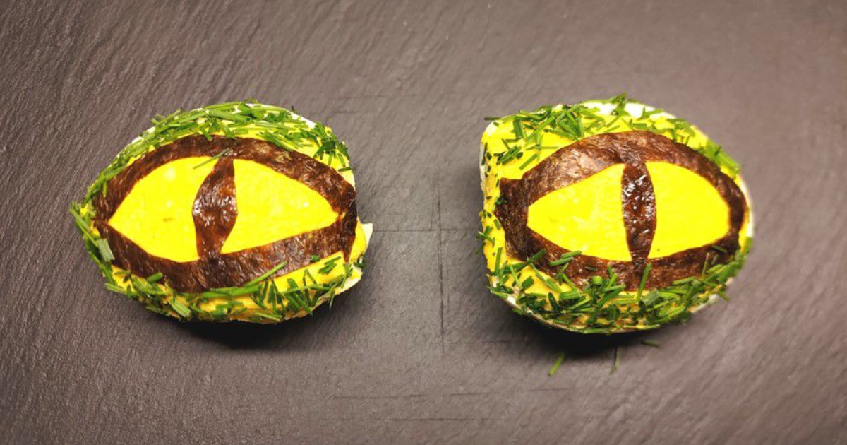 Oeufs farcis "Yeux de serpent" pour l'année du serpent - Recette en vidéo
