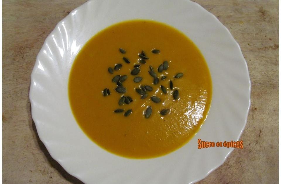 Velouté de butternut au lait de coco et curry rouge