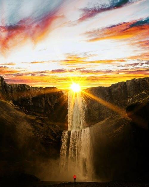 SOLUTIONS POUR UN MONDE MEILLEUR