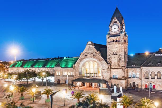 La place de la gare de Metz