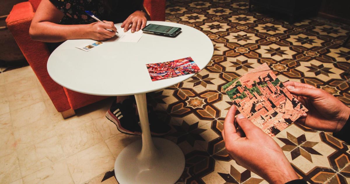 5 raisons d'envoyer des cartes postales