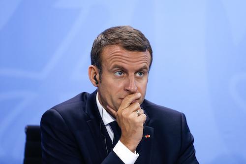 Entre un second CDD en France et son intérim en Europe, que choisira Macron ?