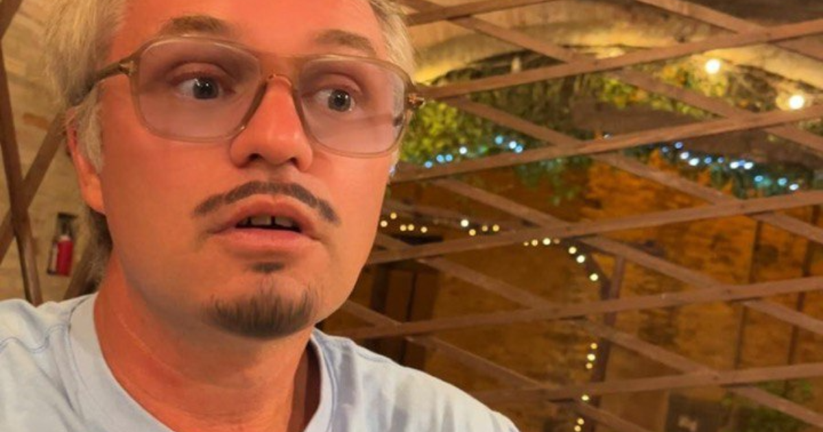 LinkTober2025, jour 1 : moustache sans IA et ne vient pas me la tirer Anthropic...