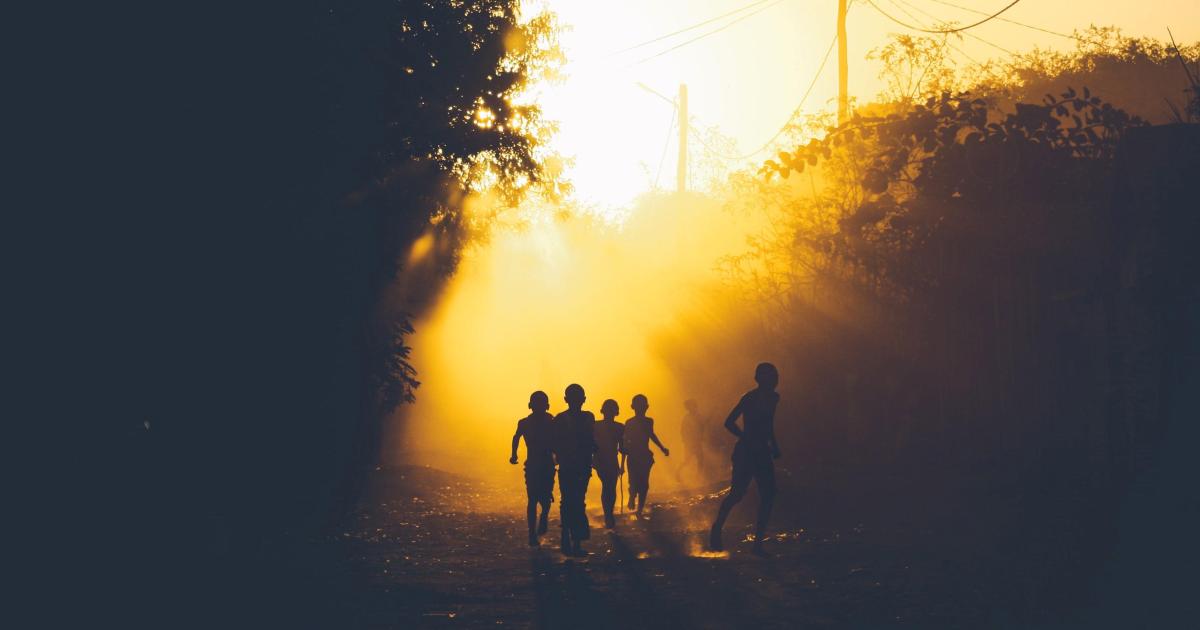 'Ndao hirenireny. [Allons errer.]