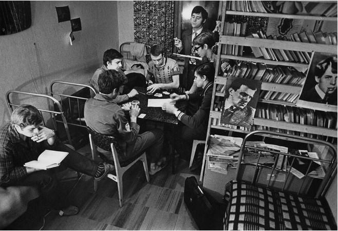 1.  Le temps des copains