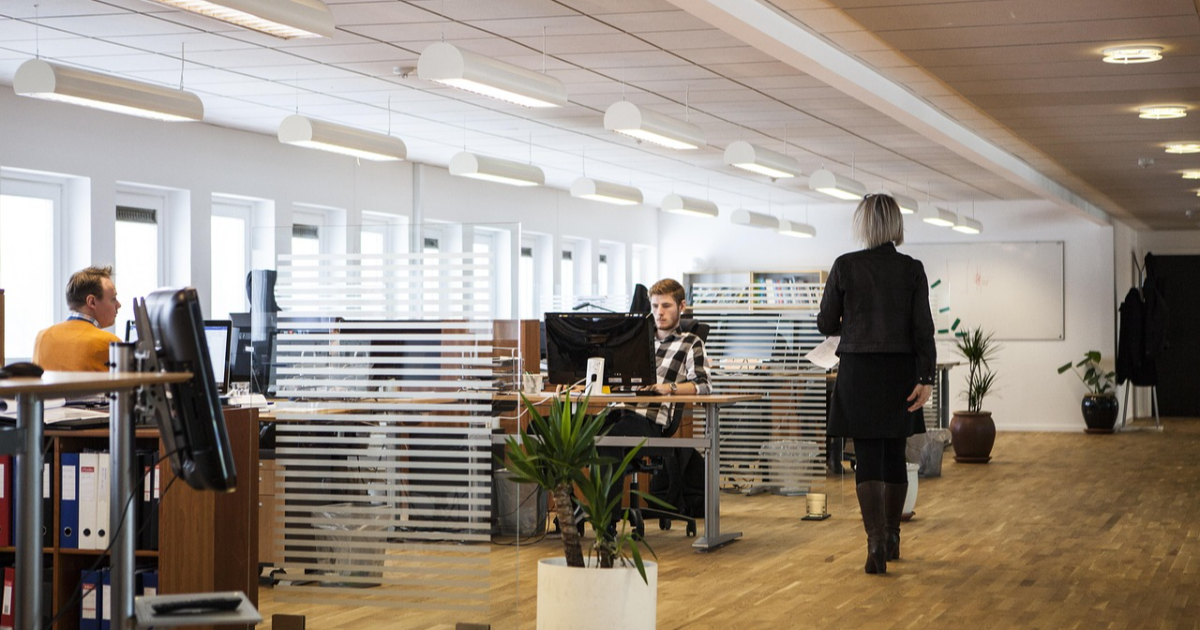 Parlons bien, parlons… ! Tout court !