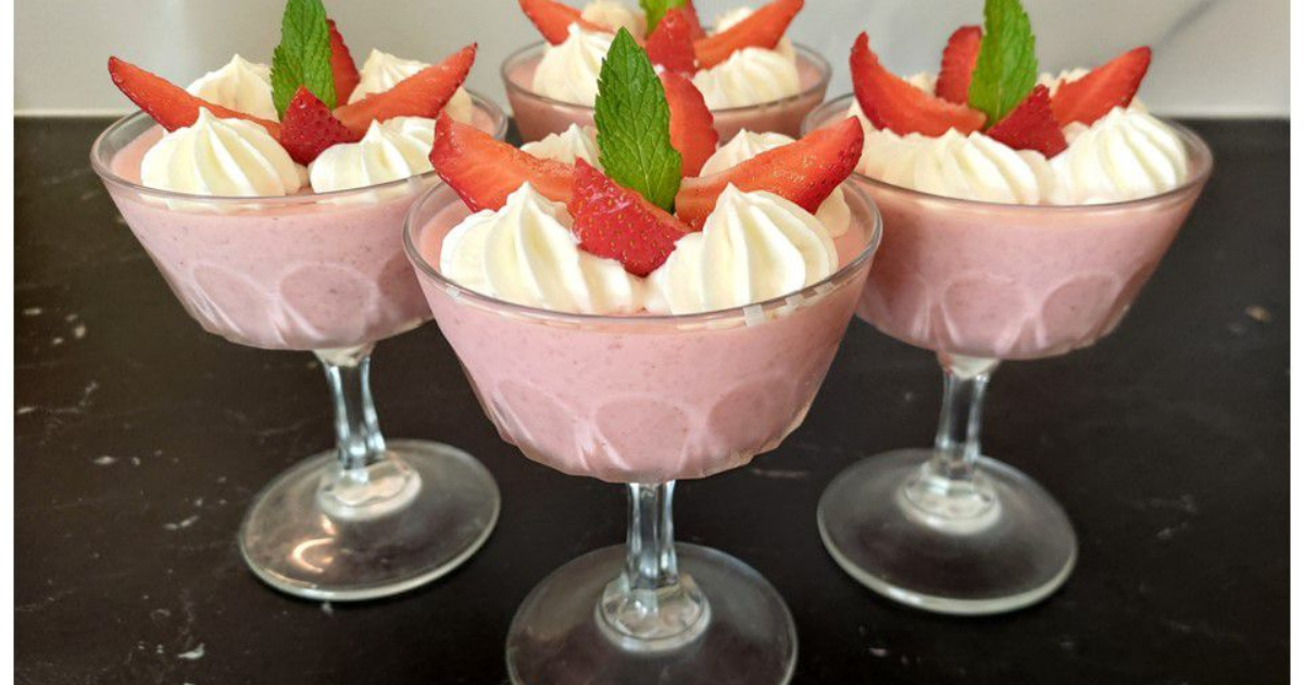 Verrines de mousse à la fraise - Recette en vidéo
