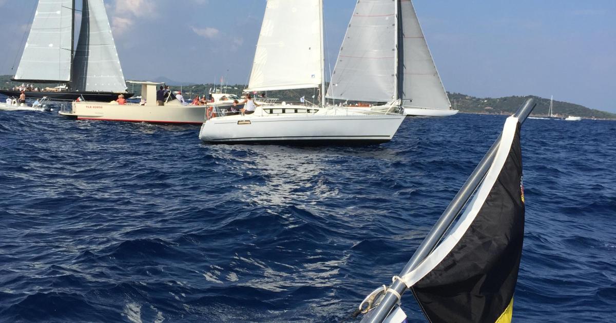 Flambée de Bas-bleus en goguette.