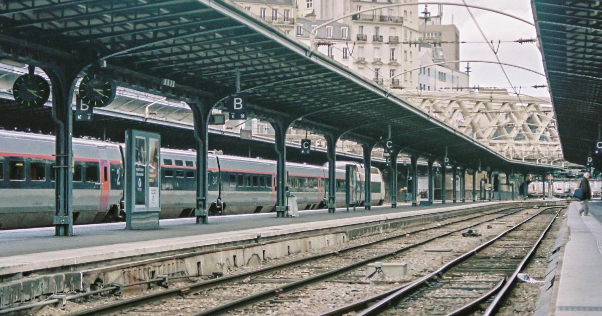 GARE DE LYON, AU CROISEMENT DES GENERATIONS