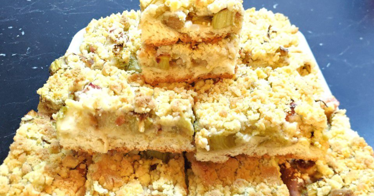 Tarte briochée rhubarbe cannelle avec streusel - Recette en vidéo