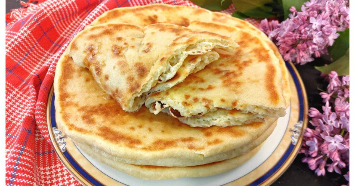 Pains à la poêle, au lait fermenté et au fromage (Khachapuri) - Recette en vidéo