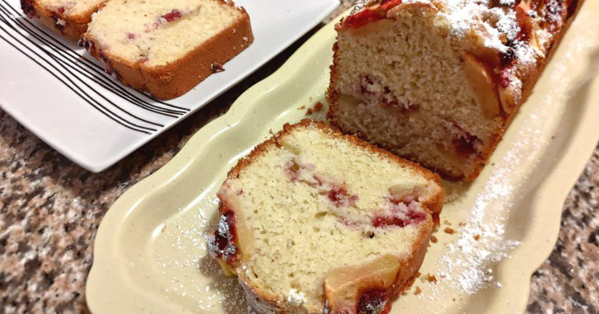 Cake pommes framboises - Recette en vidéo
