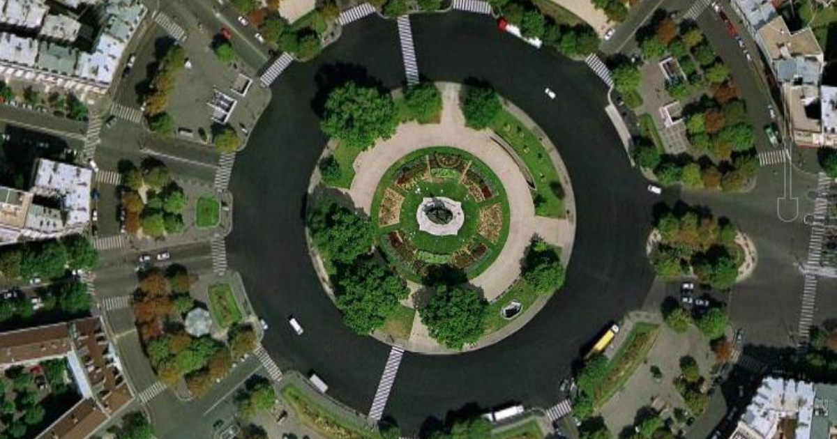 Aphorisme n° 18 : Le centre du monde
