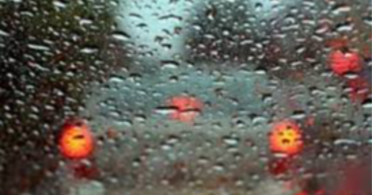 Vie et mort d'une goutte d'eau sur un pare-brise