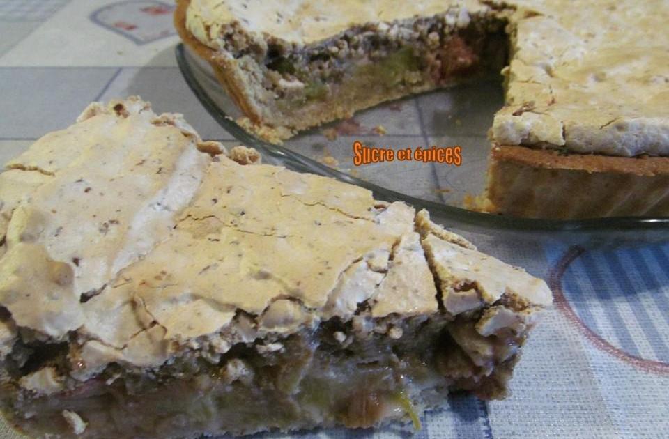 Tarte macaronée rhubarbe et noix - Recette en vidéo