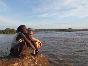 un Mundele parmi les Mundonbi (un Blanc parmi les Noirs)