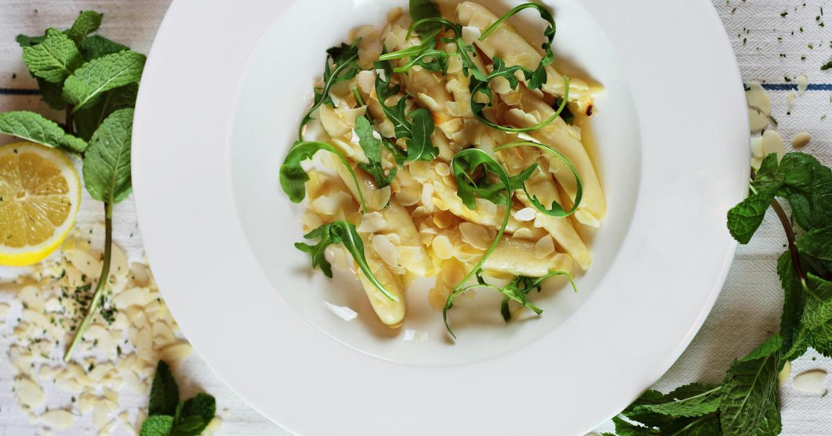 Filets de lieu noir aux gnocchi à la ricotta, sauce crémeuse au pesto