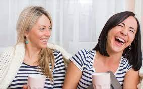 Je ris deux fois d'un bon mot. D'abord de la manière dont  je l'entends et ensuite de la manière dont celui qui me l'a dit, l'explique...