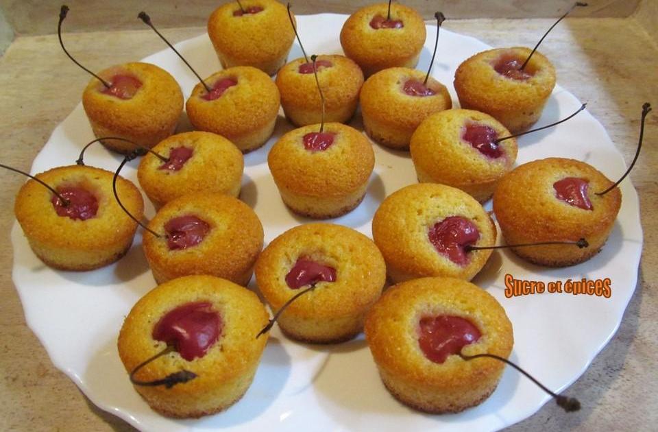 Financiers à la polenta et aux cerises