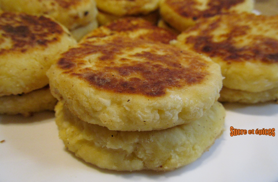 Pancakes au fromage frais à la noix de coco - Syrniki