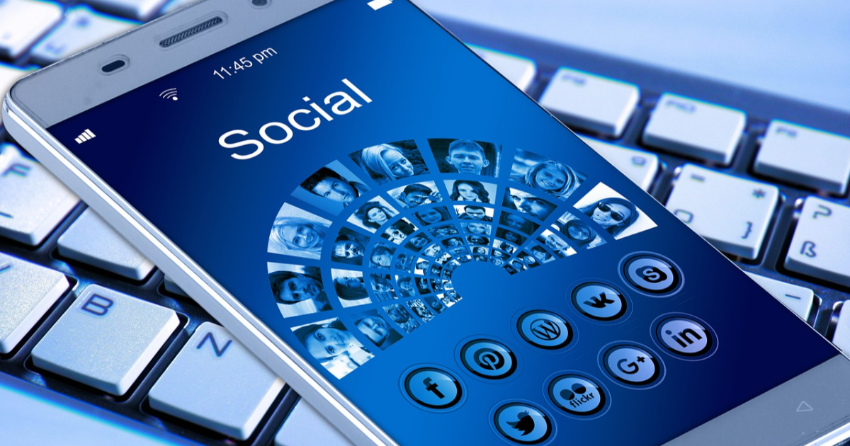 Construire une communauté en ligne prospère avec des services SMM professionnels