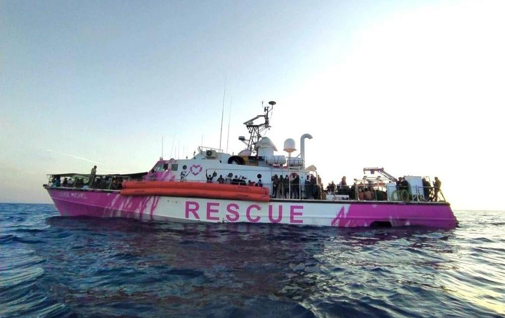 Trump : Dring (ring) ... indict...(Misinformation/Misunion, and C. I.)