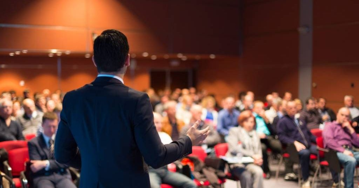 Conférence professionnelle : les clés d’une organisation efficace