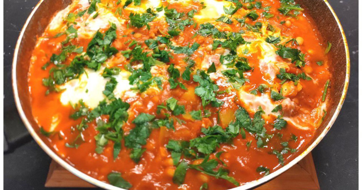 Chakchouka aux haricots blancs (Shakshuka) - Recette en vidéo