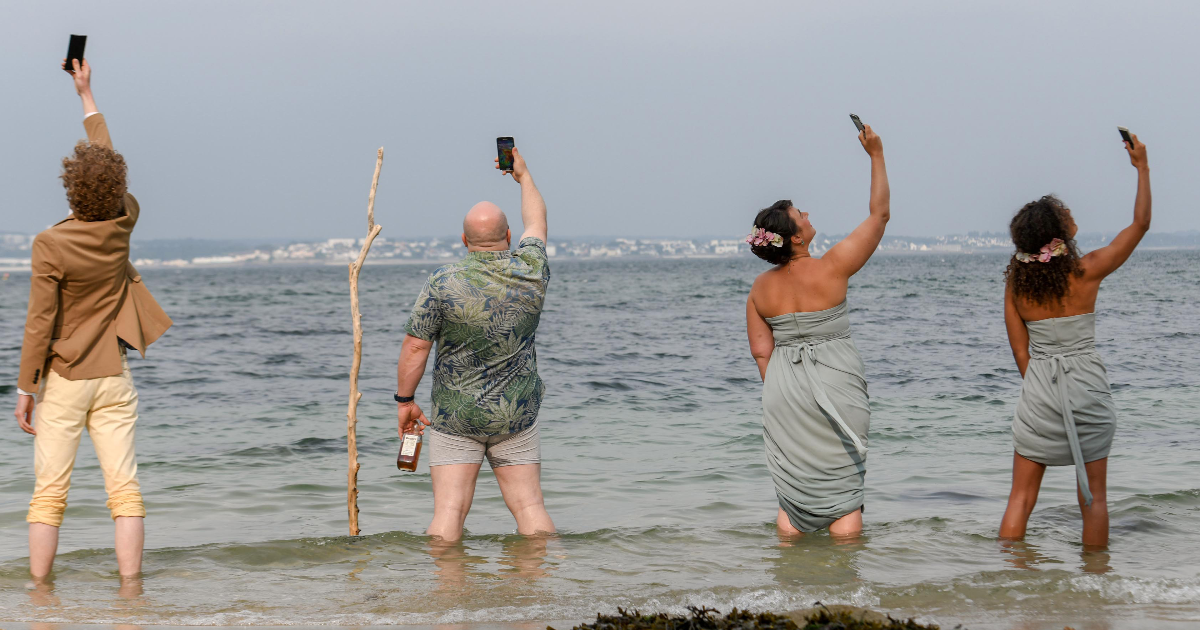 Selfie (2019) Thomas Bidegain, Marc Fitoussi, Tristan Aurouet, Cyril Gelblat et Vianney Lebasque