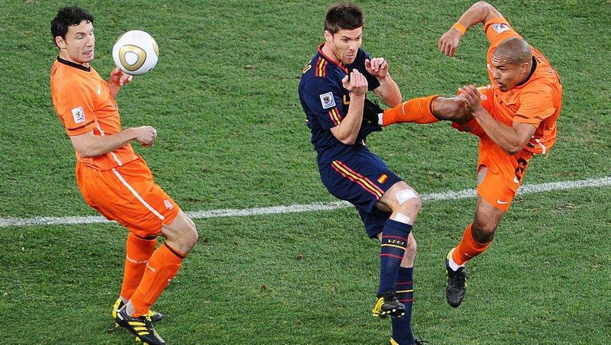 BARTON, DE JONG, CANTONA, ETC..., QUI ALLEZ-VOUS ELIRE "LE PIRE BOUCHER"?
