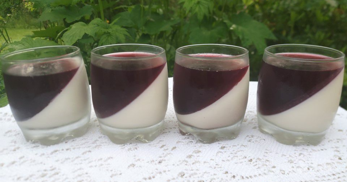 Panna cotta vanille et fleurs d'hibiscus - Recette en vidéo