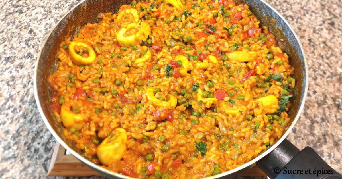 Riz aux calamars, poivrons et petits pois - Recette en vidéo