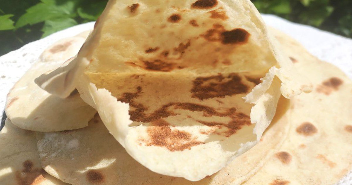 Pains pita libanais à la poêle - Recette en vidéo