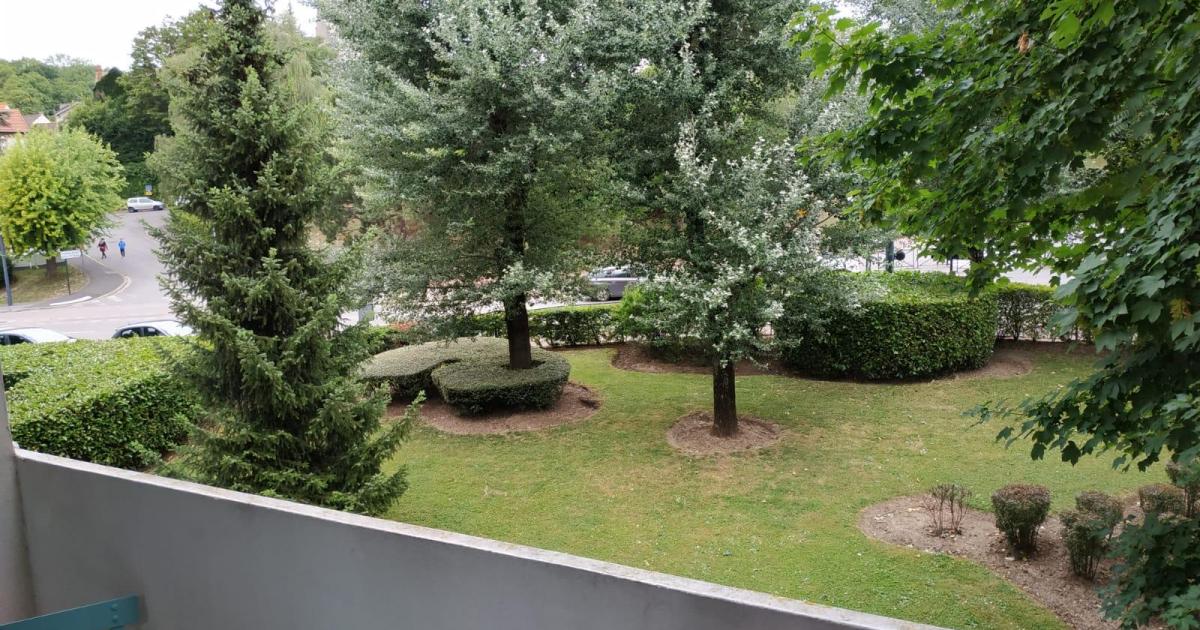 [VENDU] : Appartement T4 sur joli jardin arboré