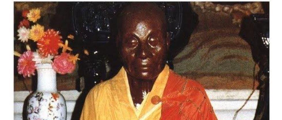 L’ILLUMINATION DU SIXIÈME PATRIARCHE HOUEI-NENG