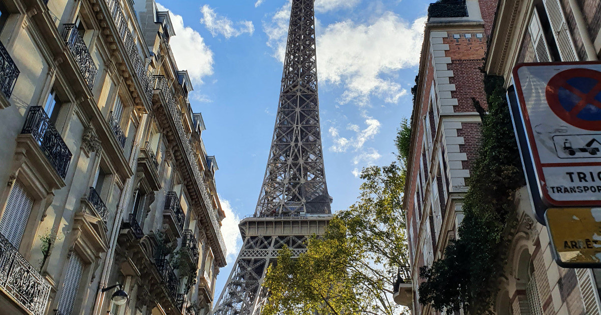 Au-delà des cimes des toîts