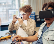 Immersion Numérique : Entre Réalité Virtuelle et Jeux Mobiles
