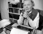 Ce texte datant de 1980 écrit par Marguerite Yourcenar n'a pas pris une ride.