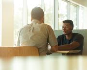 A L'ERE D'INTERNET, PREVOIR UN ENTRETIEN AVEC SON CLIENT EN TETE A TETE A T'IL ENCORE DU SENS?