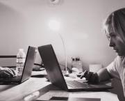 L'INTERNET VOUS ISOLE DU MONDE?