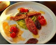 Filets de Rougets poêlés spaghettis de courgettes et huile au citron caviar.