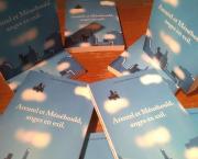 Je est un romancier.