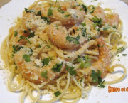 Crevettes en sauce blanche au citron et au parmesan