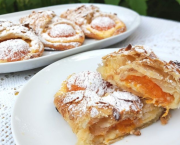 Feuilletés aux abricots à la crème pâtissière - Recette en vidéo