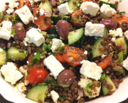 Salade de lentilles à la grecque - Recette en vidéo