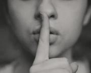 Qui ment ? de Karen M. MacManus