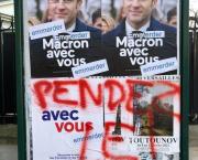 Do You Know Who I Am ? Do You Know What I Mean ?